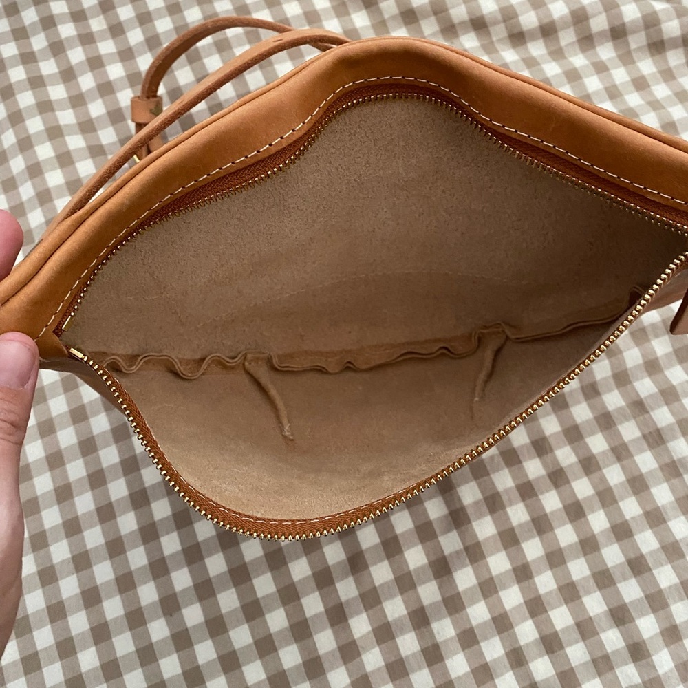 CUSTOM Meanwhile Back on the Farm Virginia Leather Fanny Bag - Picture 3 of 4